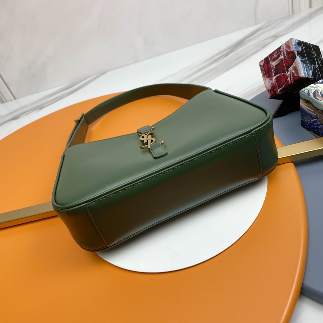Bagsaaa Y51 LE 5 À 7 in green smooth leather - 23 X 16 X 6,5 CM