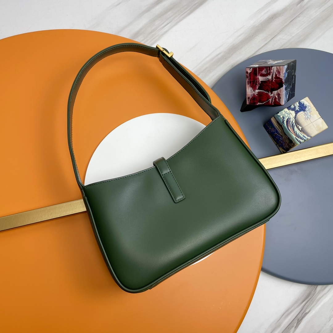 Bagsaaa Y51 LE 5 À 7 in green smooth leather - 23 X 16 X 6,5 CM
