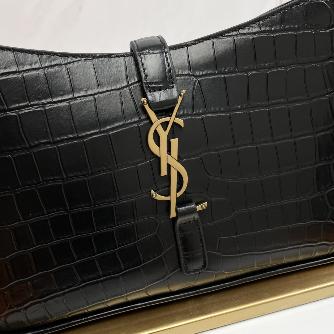 Bagsaaa Y51 LE 5 À 7 in black crocodile embossed leather - 23 X 16 X 6,5 CM