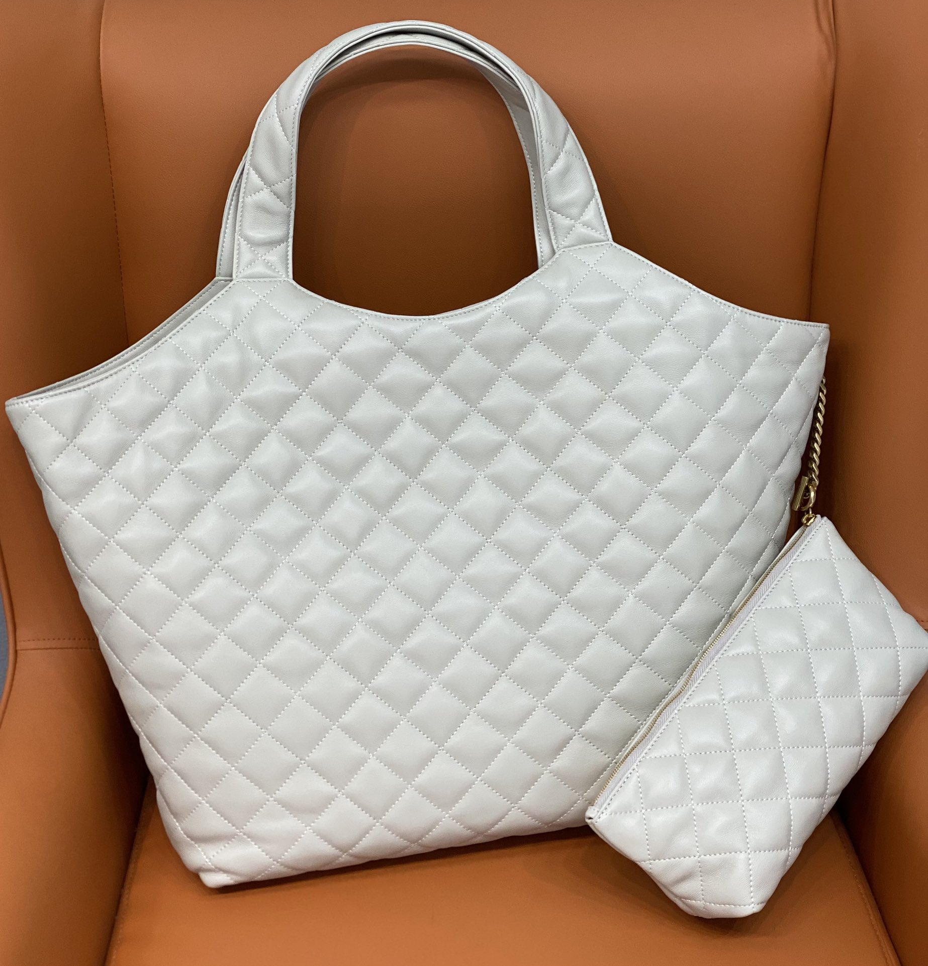 Bagsaaa Y51 ICARE TOTE white