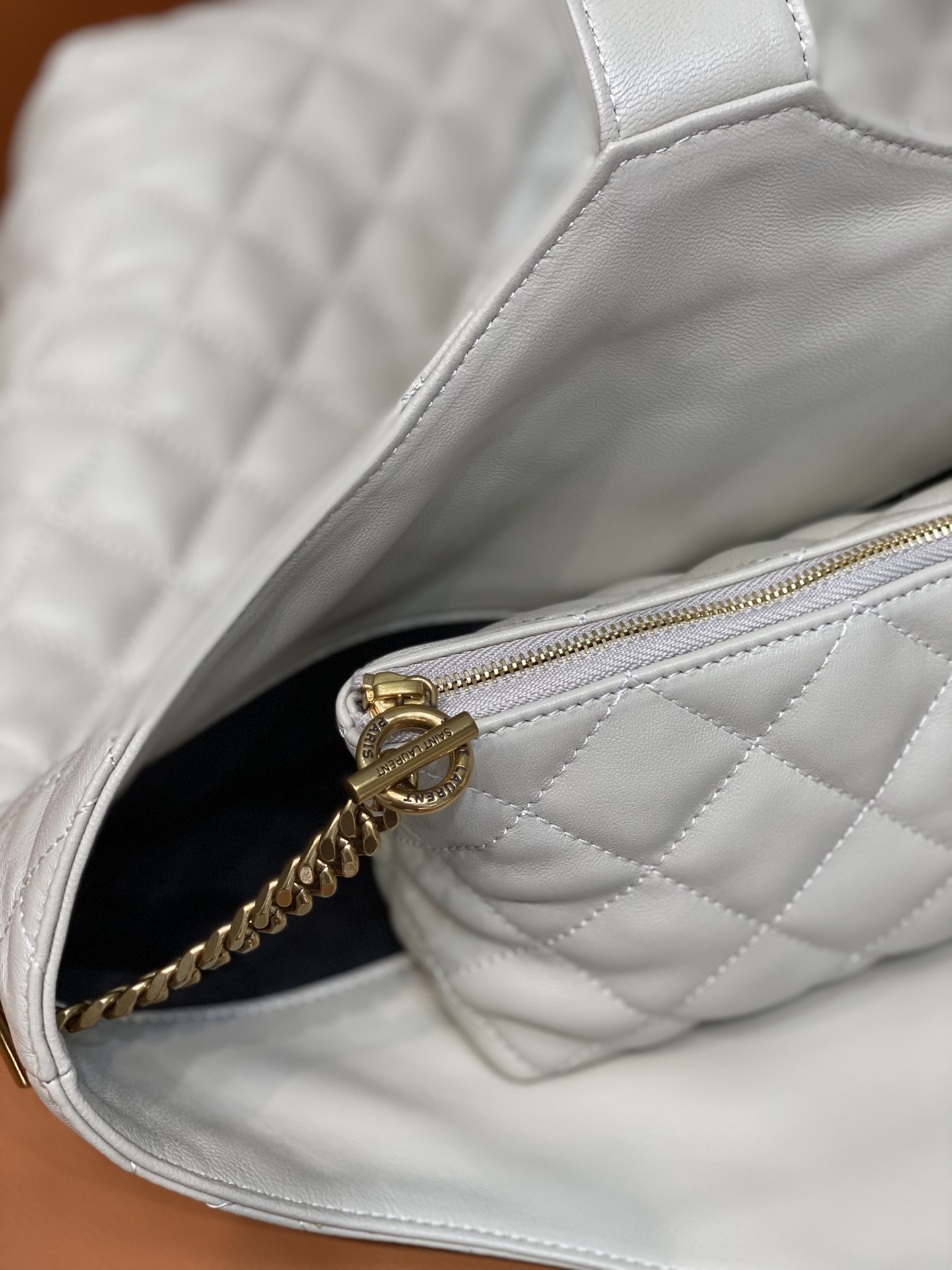 Bagsaaa Y51 ICARE TOTE white