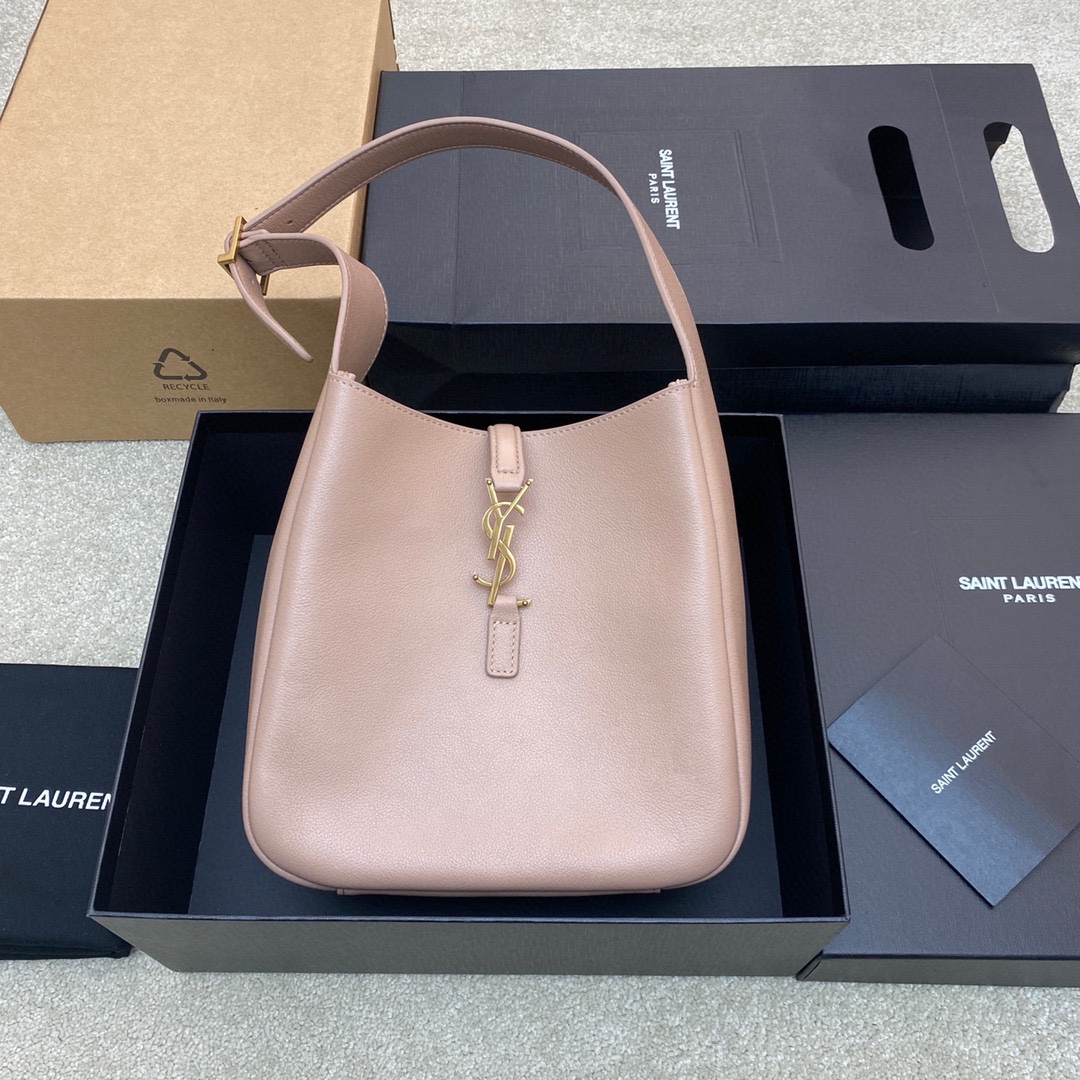 Bagsaaa Y51 LE37 in shiny leather - 20 X 25 X 16 CM