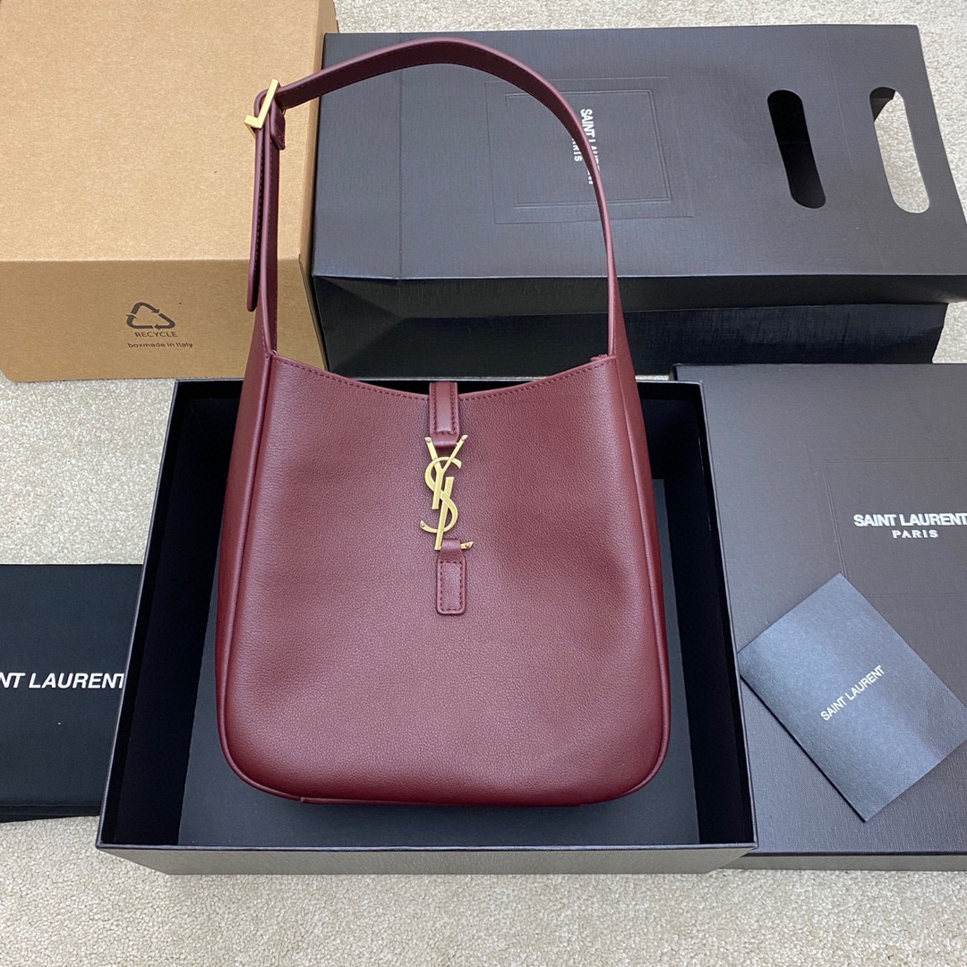 Bagsaaa Y51 LE37 in shiny leather - 20 X 25 X 16 CM