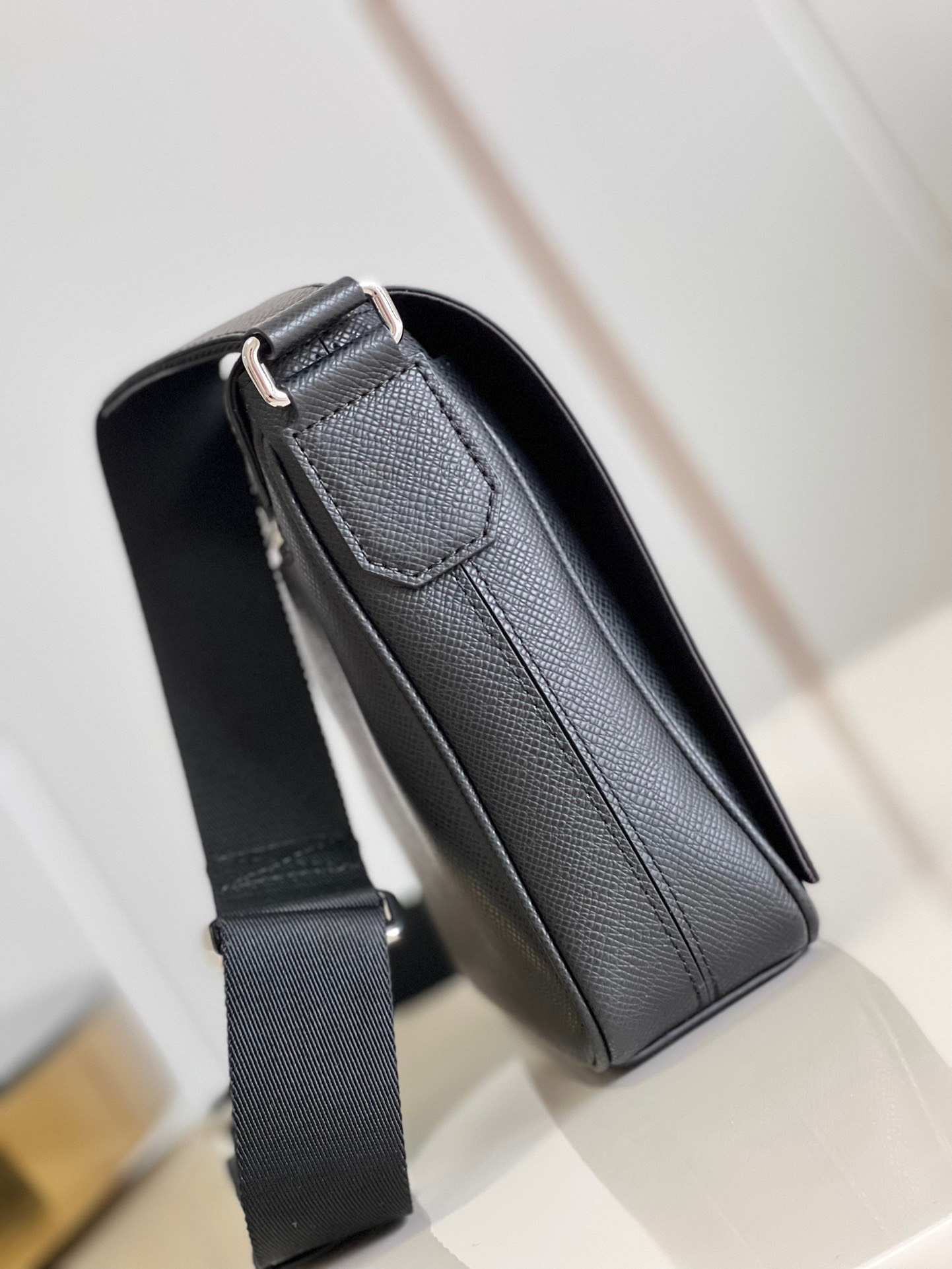 Bagsaaa L0vis Vvtt0n District PM Black Taiga cowhide leather - 26 x 20 x 7 cm