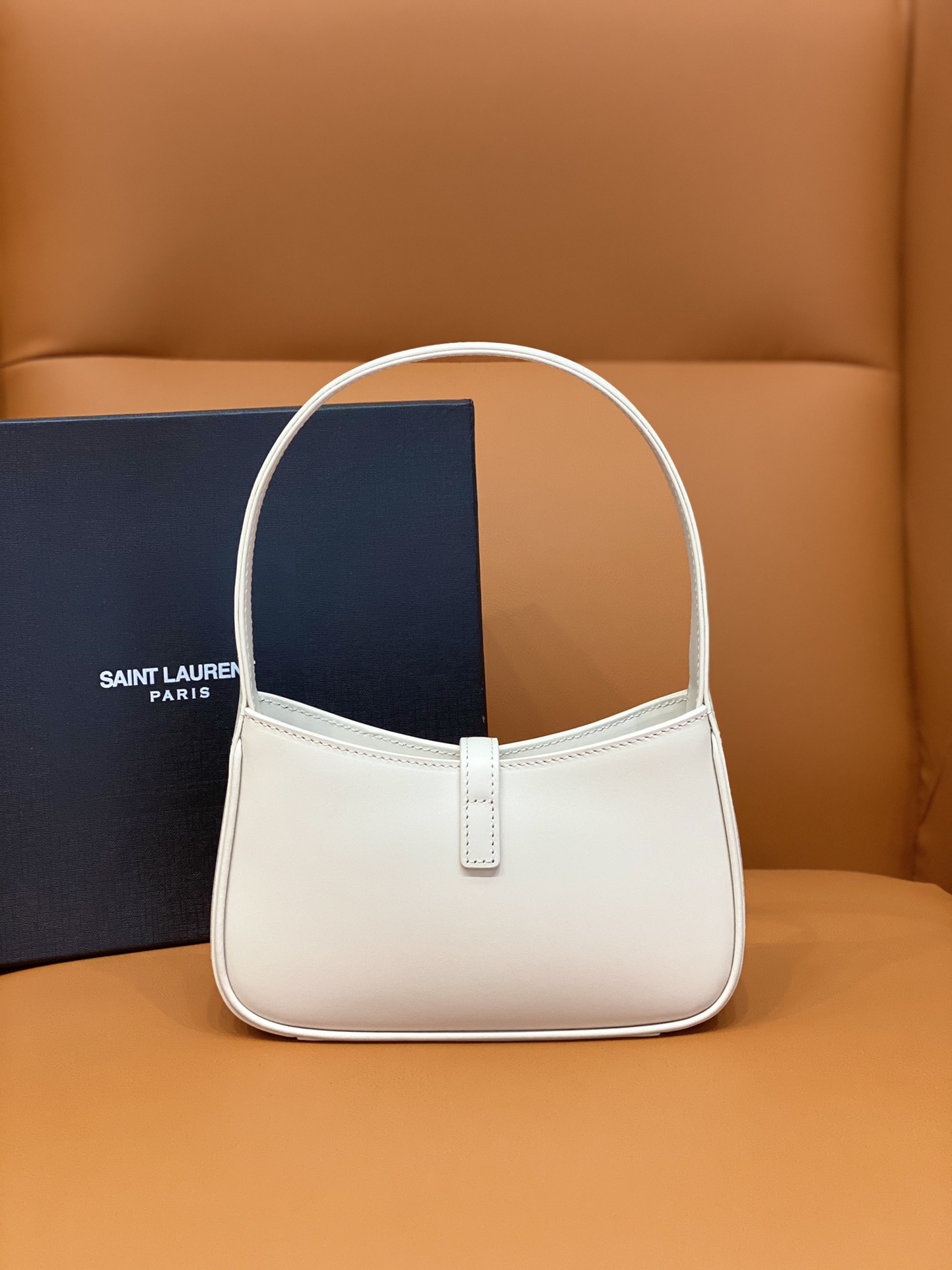 Bagsaaa Y51 LE 5 À 7 Mini in white smooth leather - 19x11.5x4.5cm