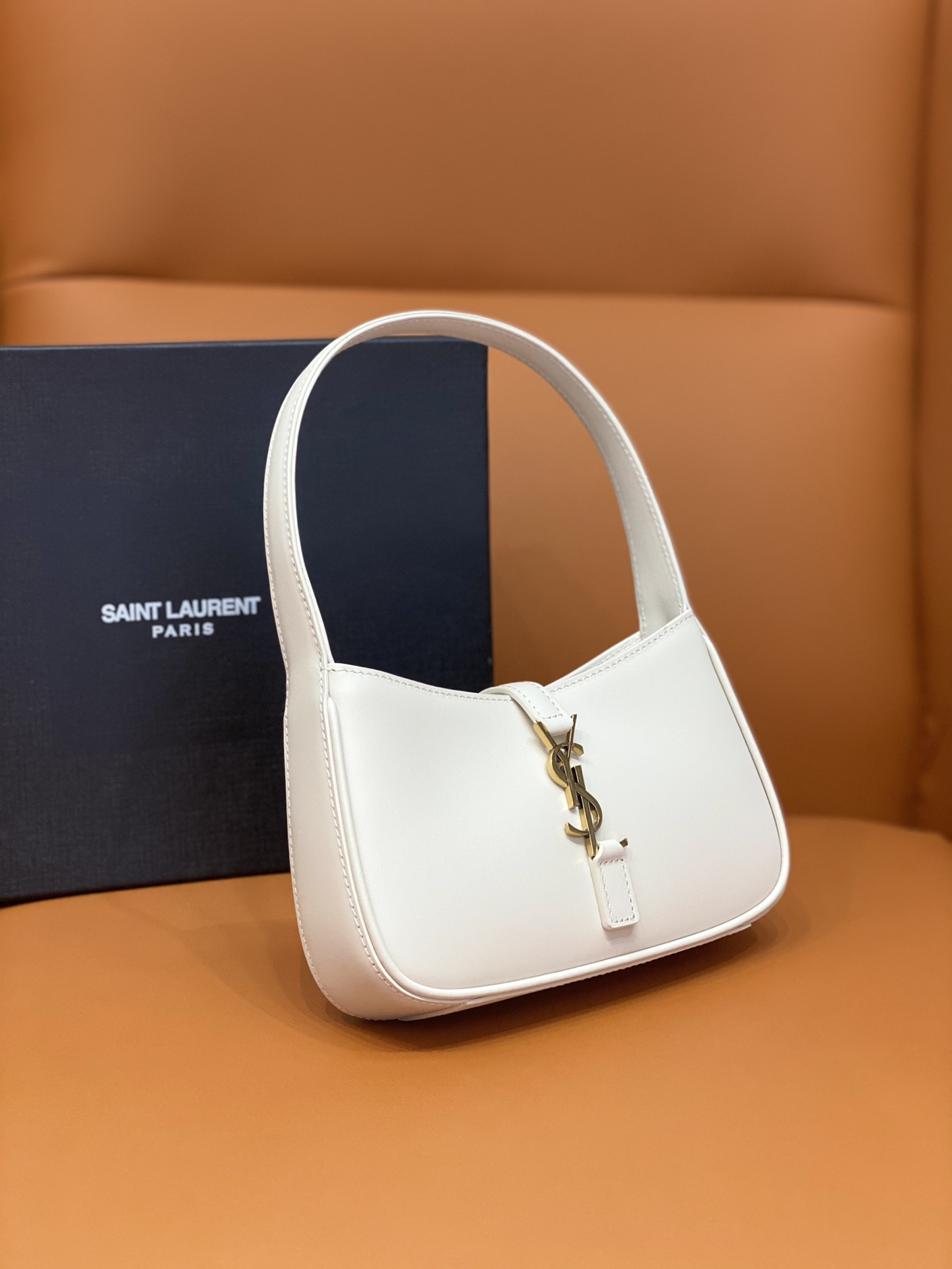 Bagsaaa Y51 LE 5 À 7 Mini in white smooth leather - 19x11.5x4.5cm