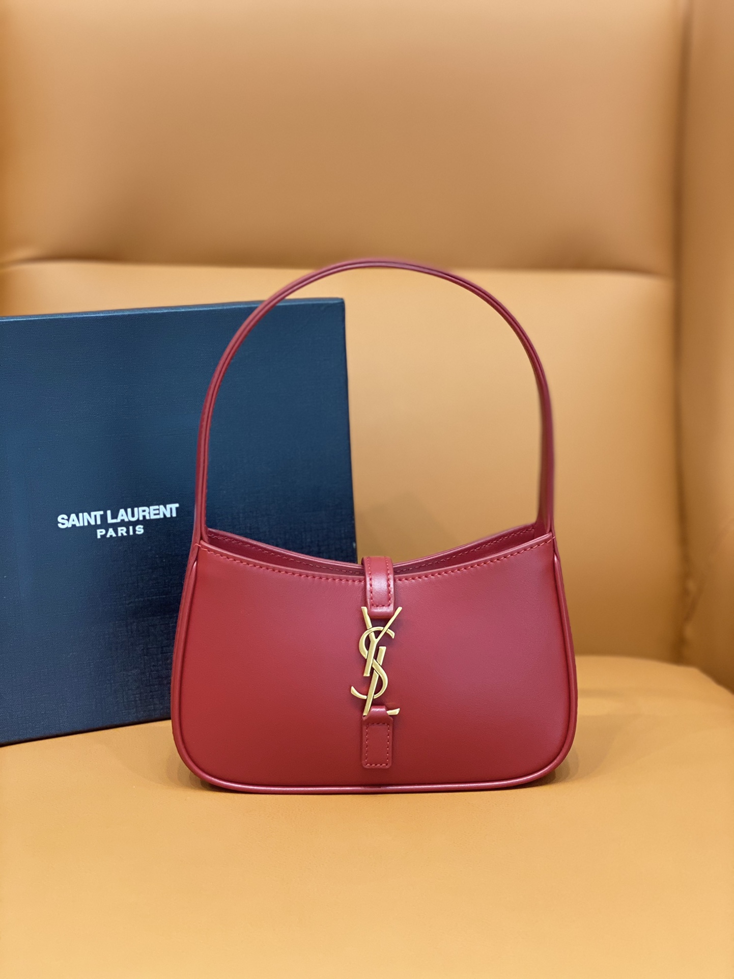 Bagsaaa Y51 LE 5 À 7 Mini in red smooth leather - 19x11.5x4.5cm