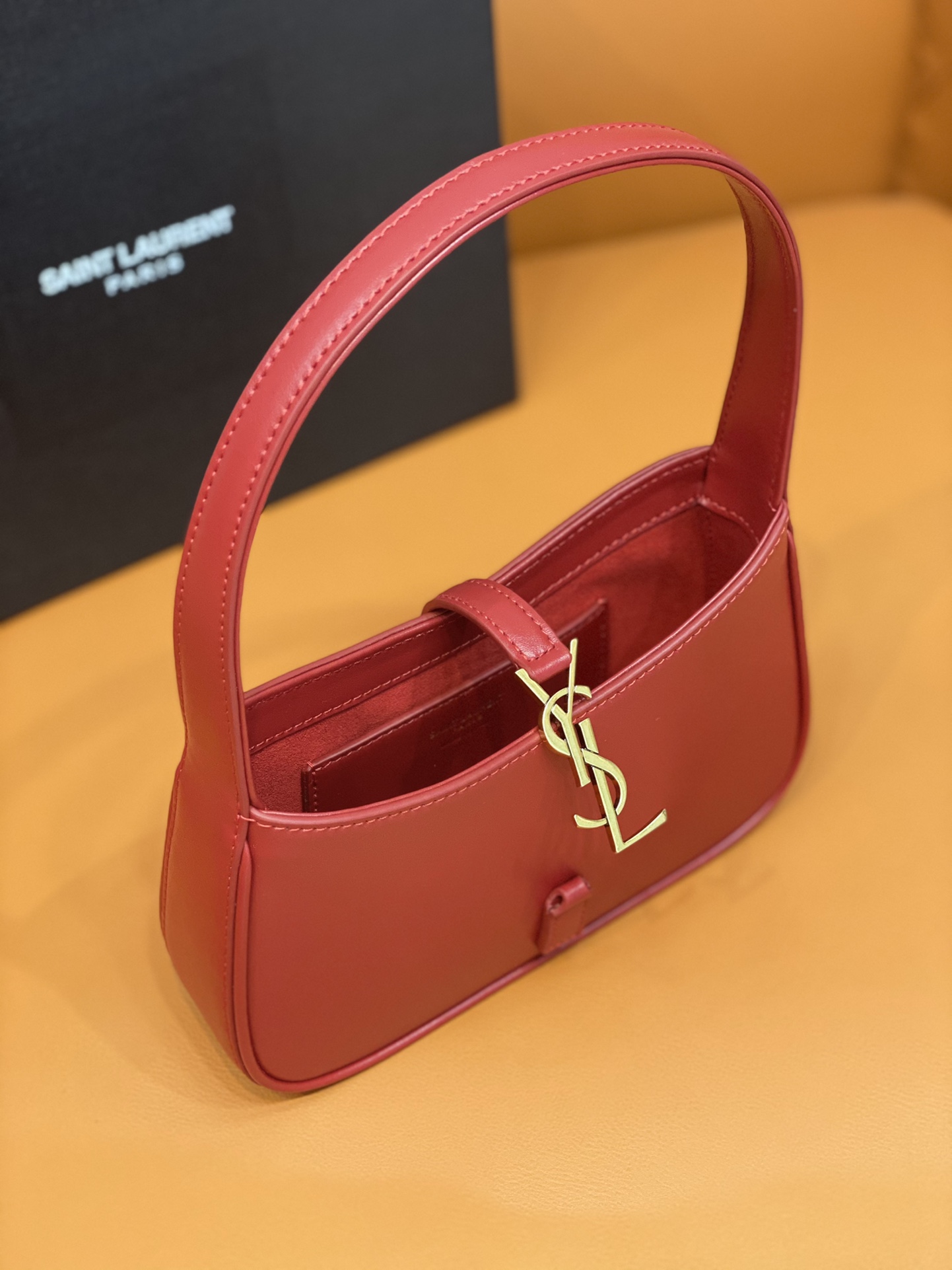 Bagsaaa Y51 LE 5 À 7 Mini in red smooth leather - 19x11.5x4.5cm