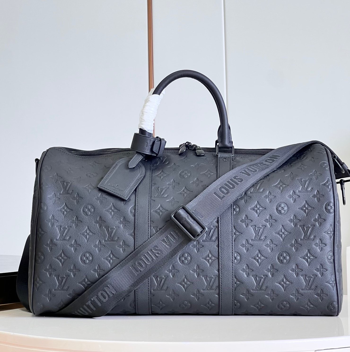 Bagsaaa L0vis Vvtt0n Keepall Bandoulière 50 Monogram Shadow embossed leather - 50 x 29 x 23 cm