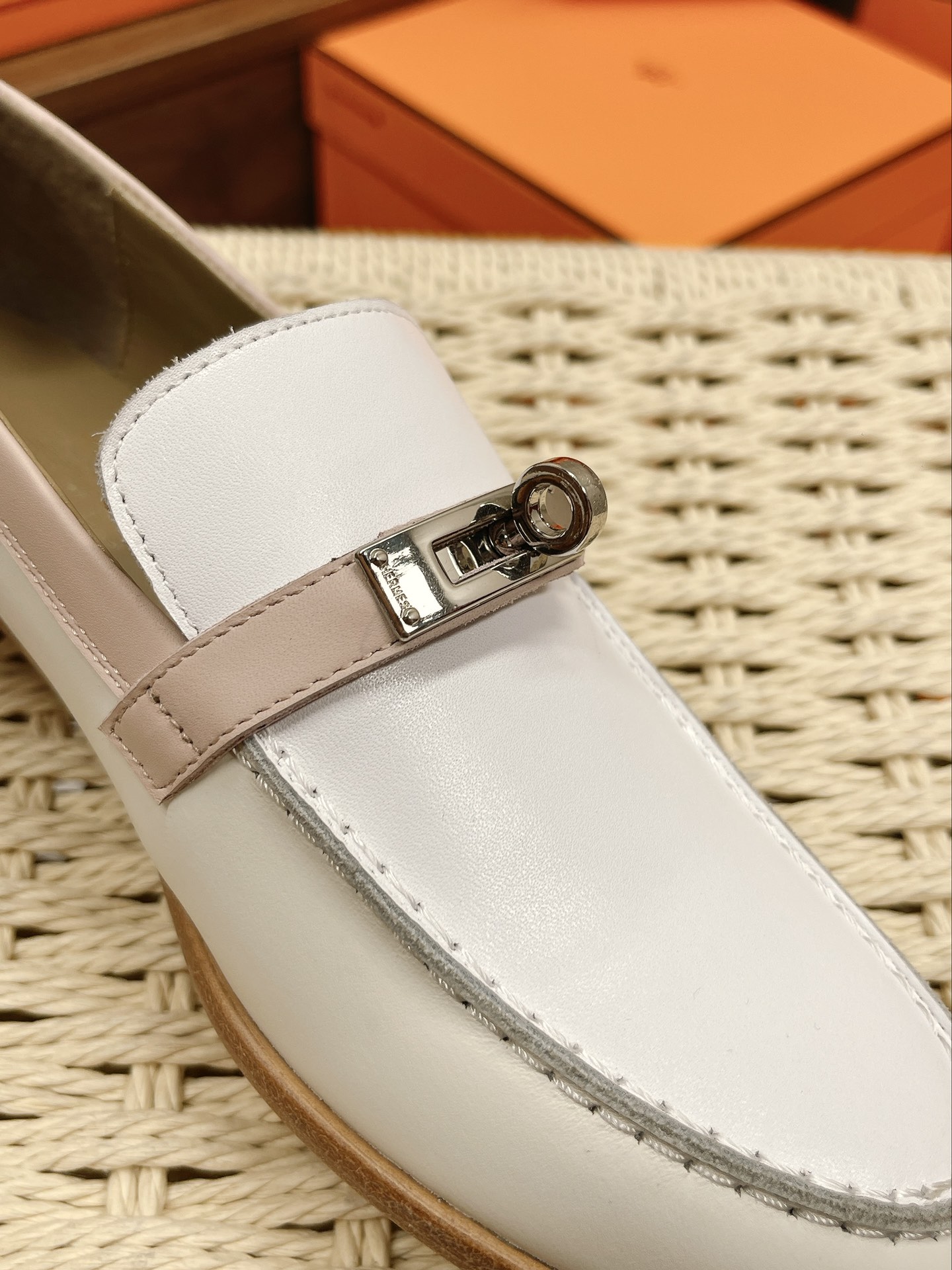 Bagsaaa H**me5 Destin Loafers White