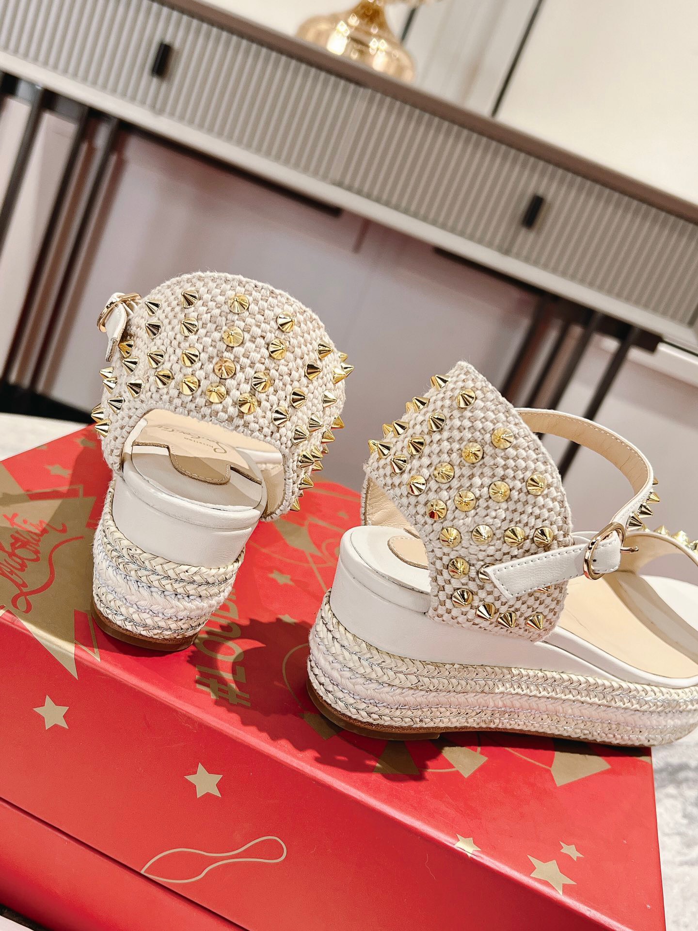 Bagsaaa Chr1st1an Louboutin Madmonica Flat Wedge Sandals Grey