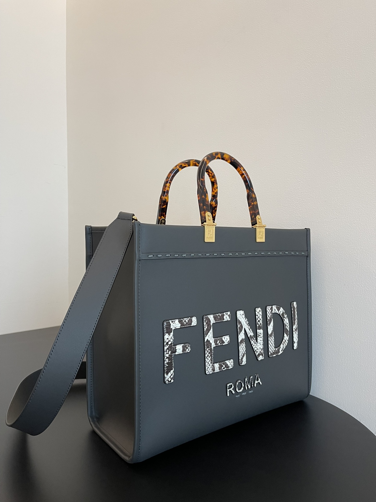 Bagsaaa F**di Sunshine Medium Dark grey leather and elaphe shopper - 35x31x17cm