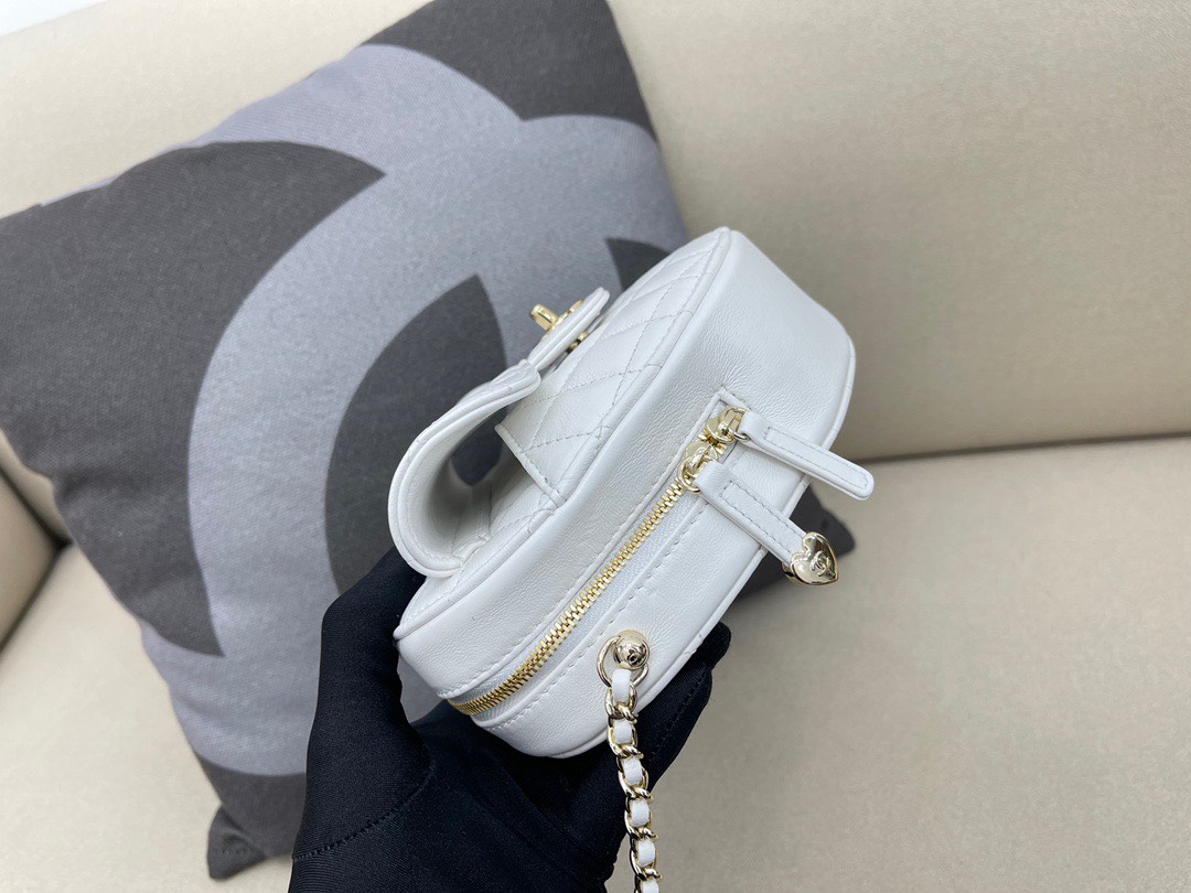 Bagsaaa Ch**el White Heart - 18x16.5x6.5cm