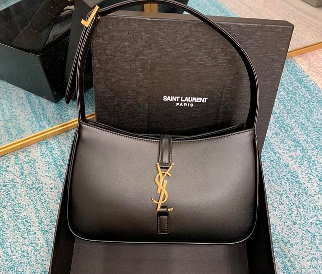 Y51 LE 5 A 7 HOBO BAG