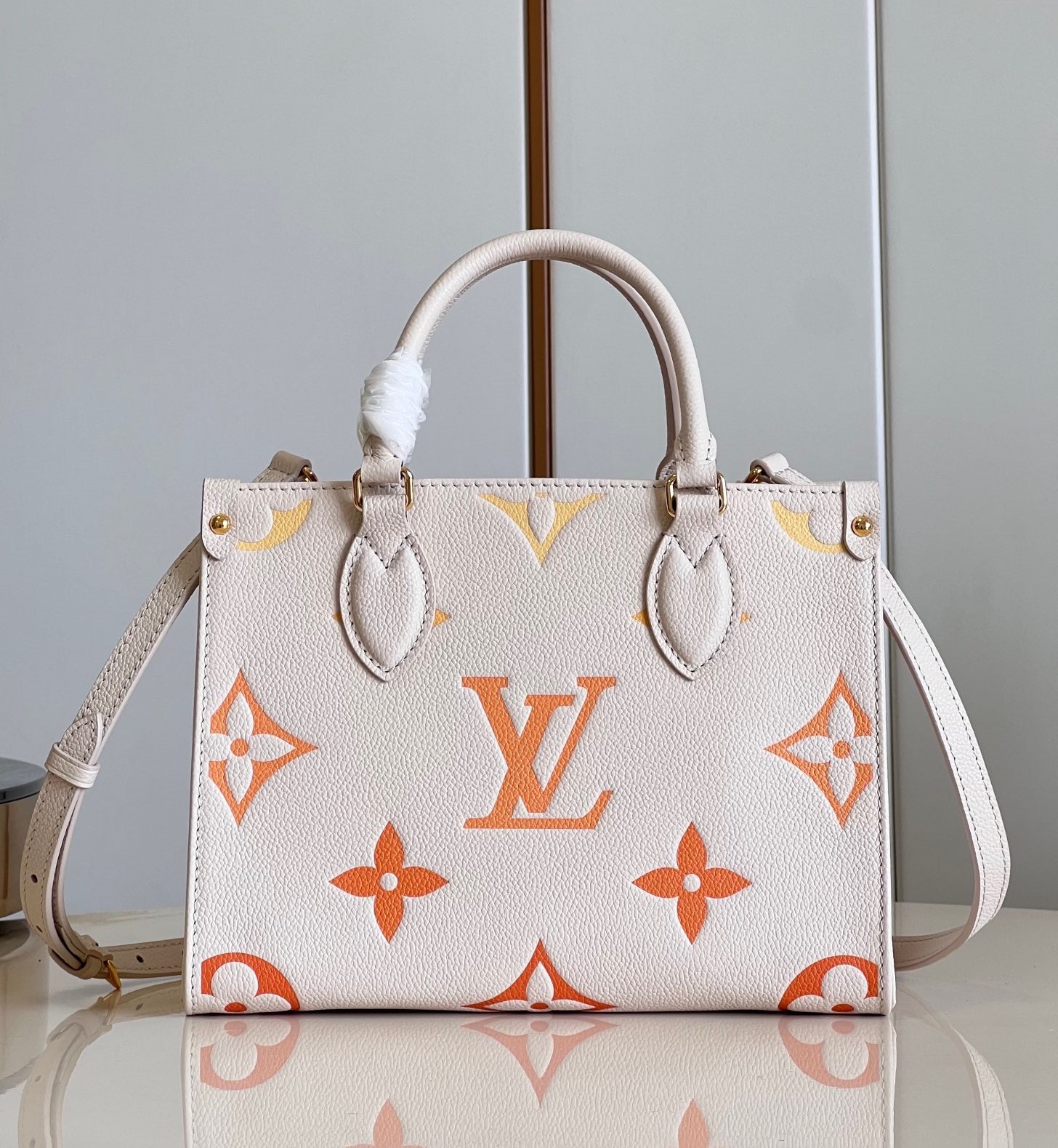 Bagsaaa L0vis Vvtt0n OnTheGo PM Neutral Gradient - 25 x 19 x 11.5 cm