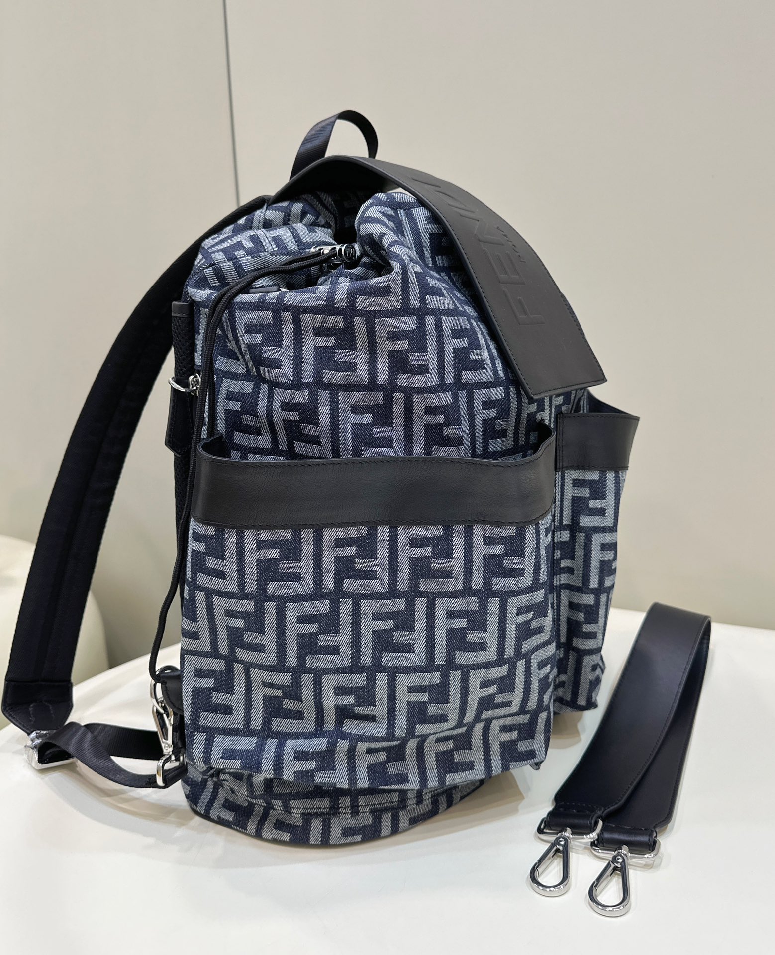 Bagsaaa F**di Black Strike Backpack In Denim With Jacquard Ff Monogram Large - 42*18*45CM