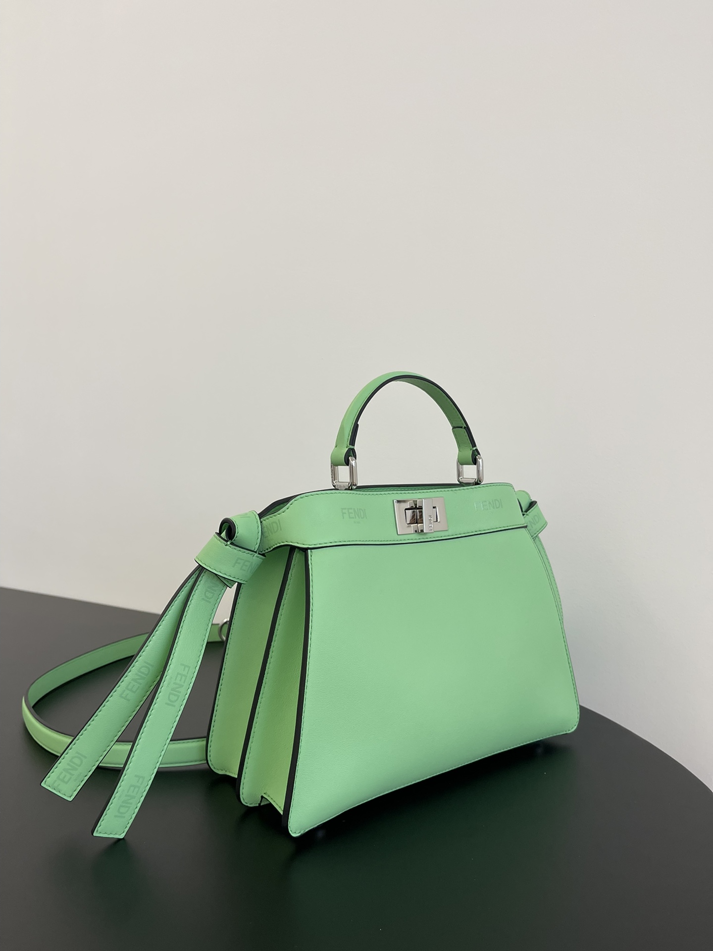 Bagsaaa F**di Peekaboo ISeeU Medium Mint Leather Bag - 27*11*21cm