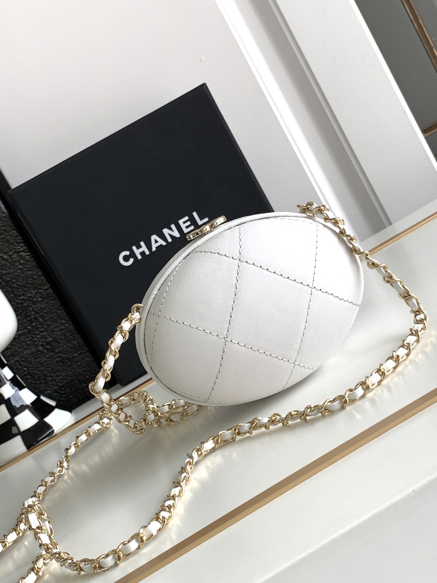 Bagsaaa Ch**el Clutch With Chain AP3252 White - 8.5x12x6cm