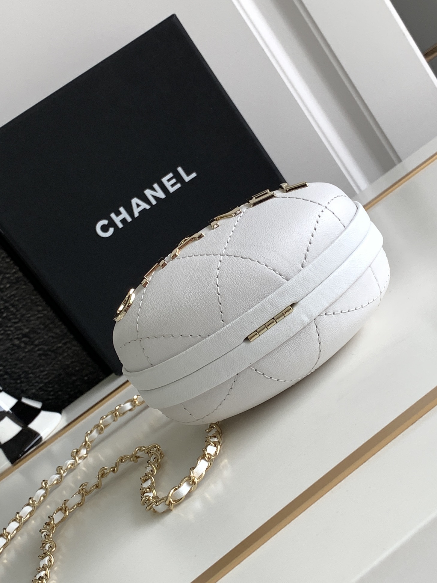 Bagsaaa Ch**el Clutch With Chain AP3252 White - 8.5x12x6cm
