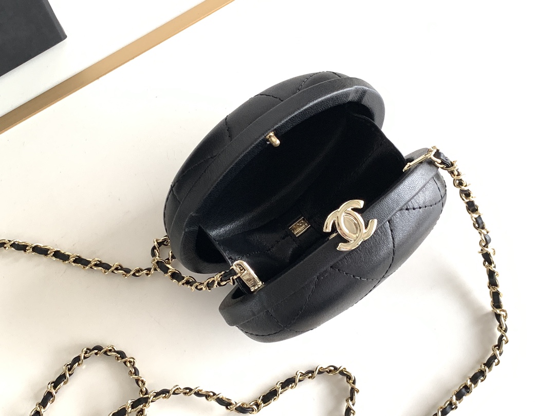 Bagsaaa Ch**el Round Black Lambskin Bag - 8.5x12x6cm