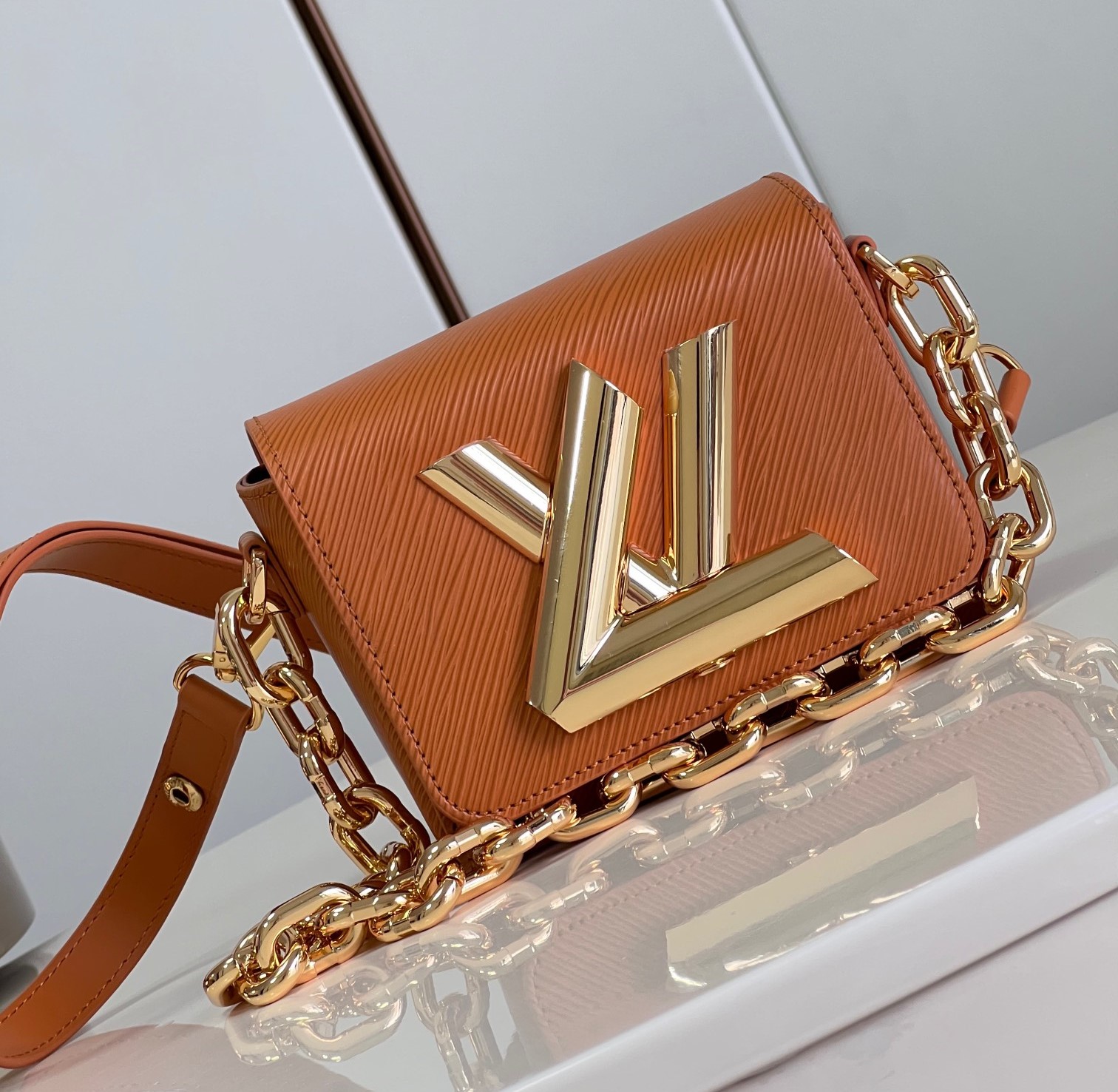 Bagsaaa L0vis Vvtt0n Twist Lock XL Epi Brown Bag - 16.5 x 19 x 8.5 cm