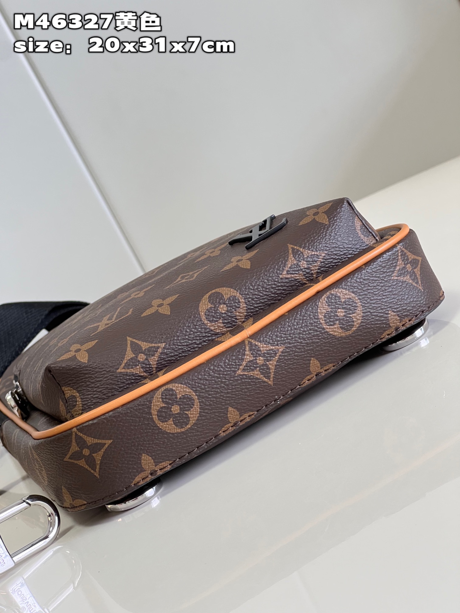 Bagsaaa L0vis Vvtt0n Avenue Slingbag Orange - 20 x 31 x 7 cm