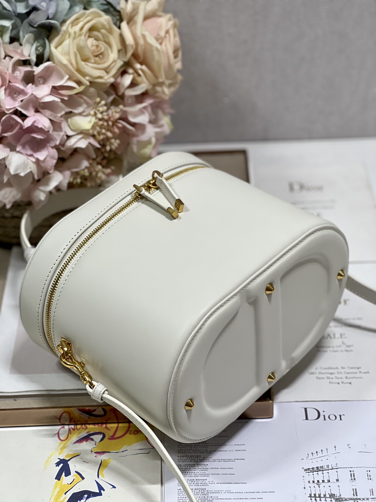 Bagsaaa D10r CD Signature Vanity Case White Leather - 24*14*18cm