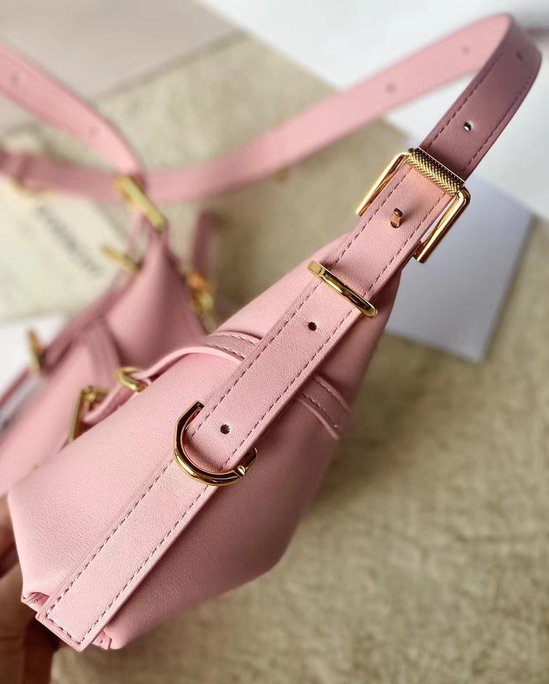 Bagsaaa Givenchy Pink Voyou Shoulder Bag - 24*18*3.5cm