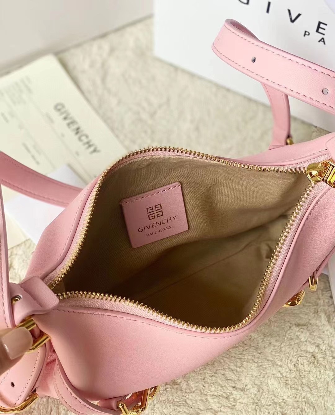 Bagsaaa Givenchy Pink Voyou Shoulder Bag - 24*18*3.5cm