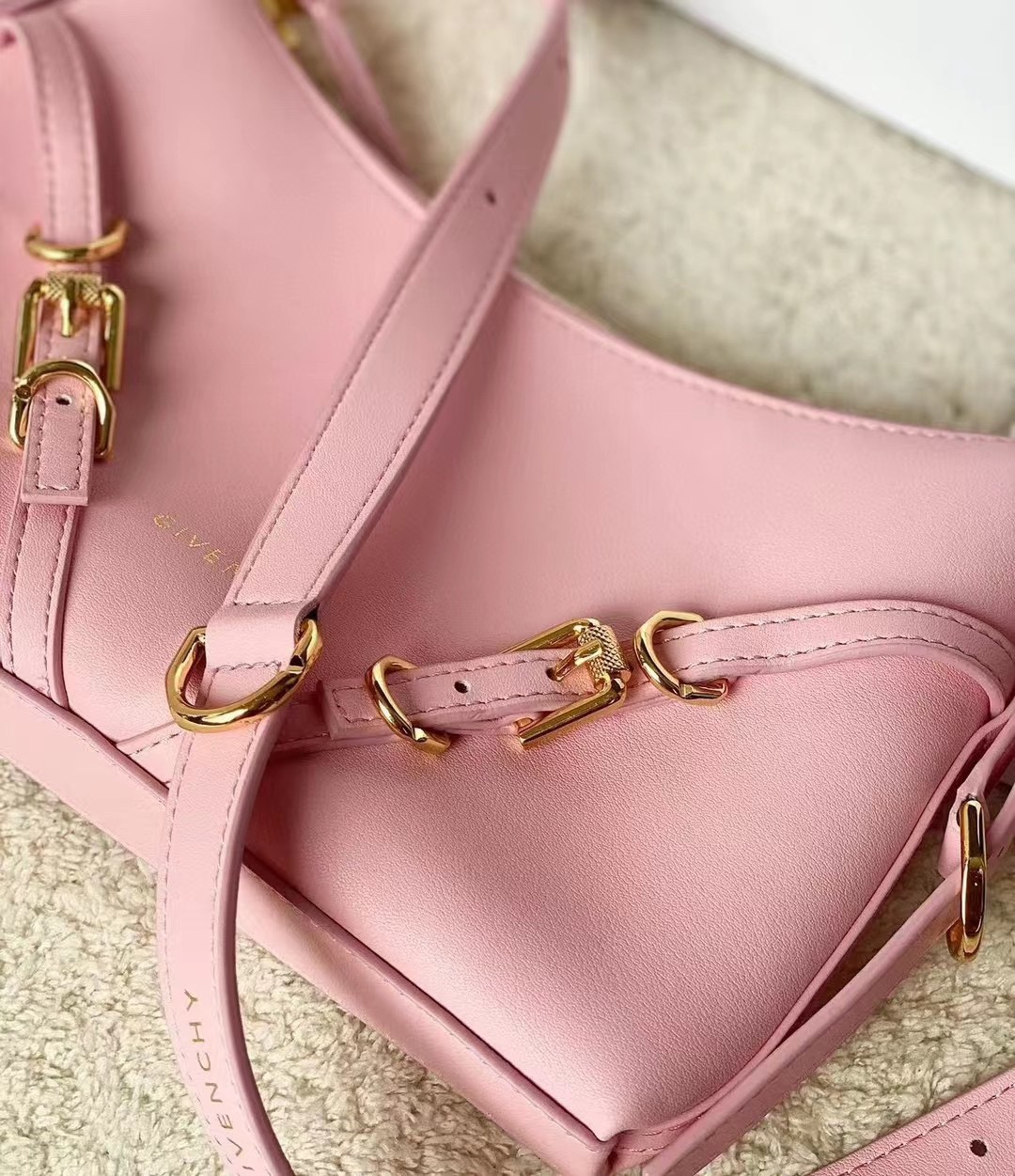 Bagsaaa Givenchy Pink Voyou Shoulder Bag - 24*18*3.5cm