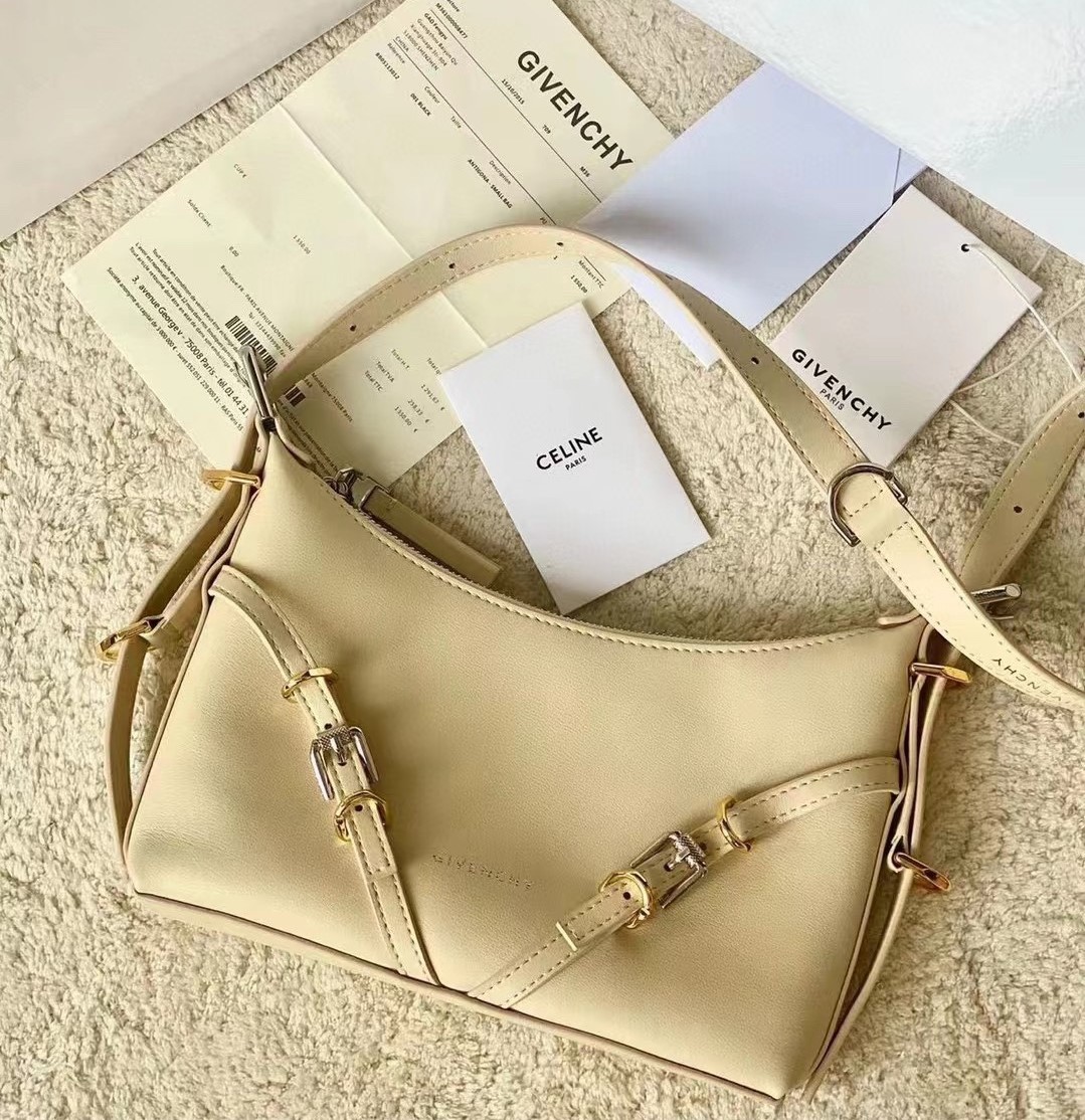Bagsaaa Givenchy Beige Voyou Shoulder Bag - 24*18*3.5cm