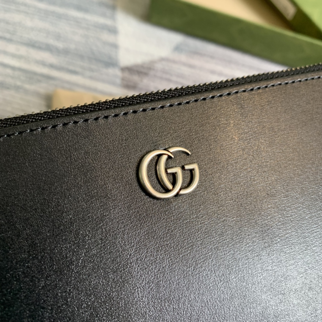 Bagsaaa Gvc*1 GG Marmont Pouch Black Smooth Leather - 30.5x 21x 1.5cm