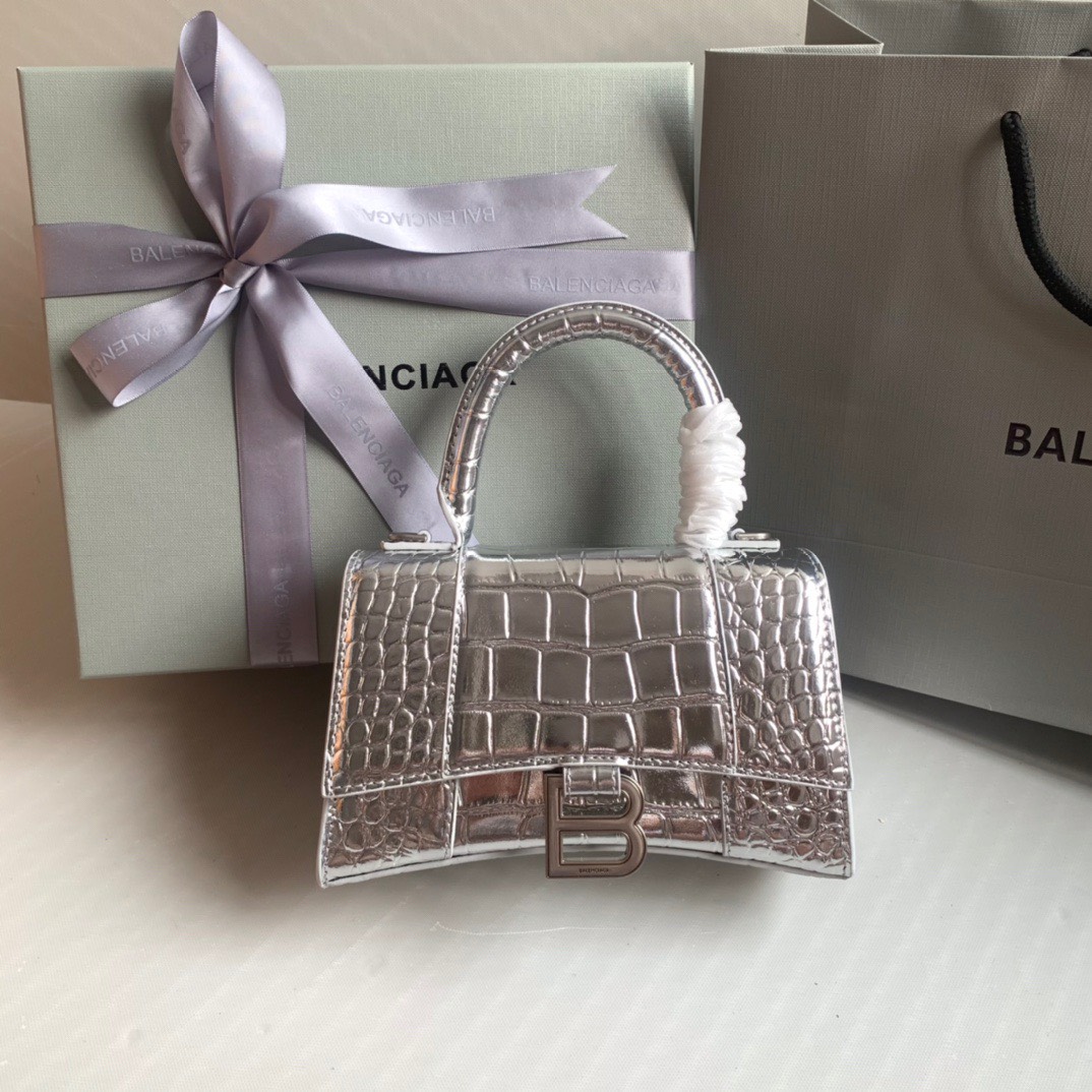 Bagsaaa Ba1en*iaga Hourglass metallic tote in silver - 19x13x8cm
