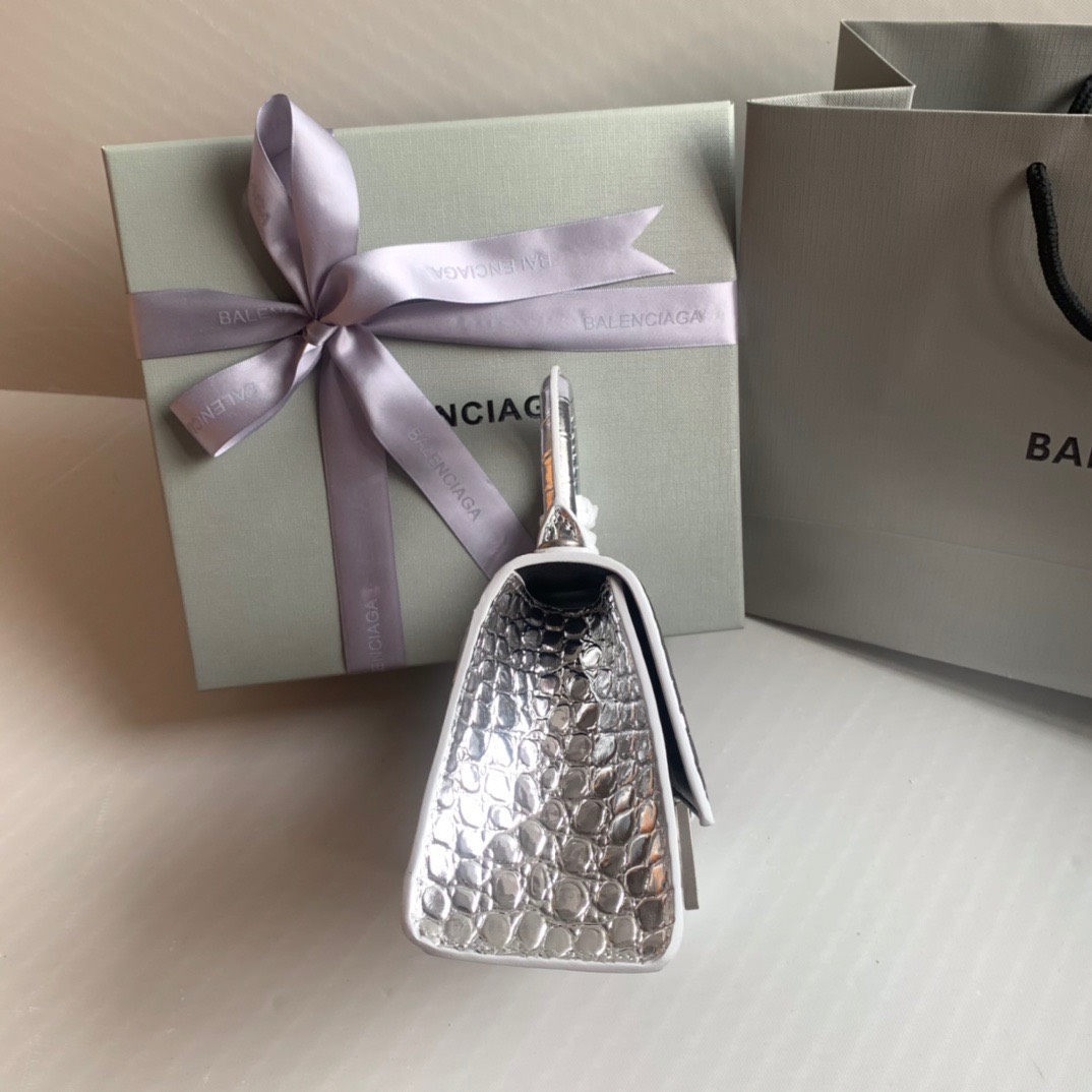 Bagsaaa Ba1en*iaga Hourglass metallic tote in silver - 19x13x8cm