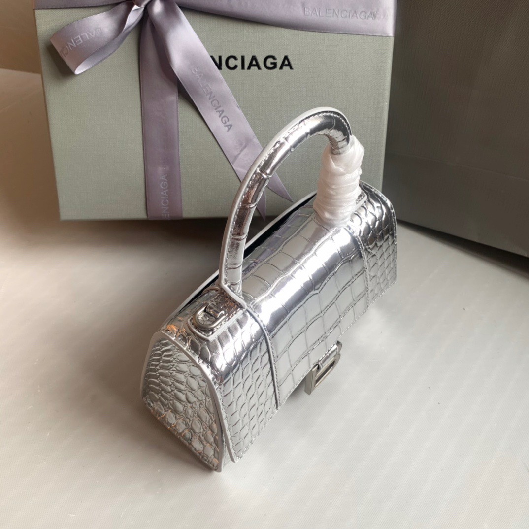 Bagsaaa Ba1en*iaga Hourglass metallic tote in silver - 19x13x8cm