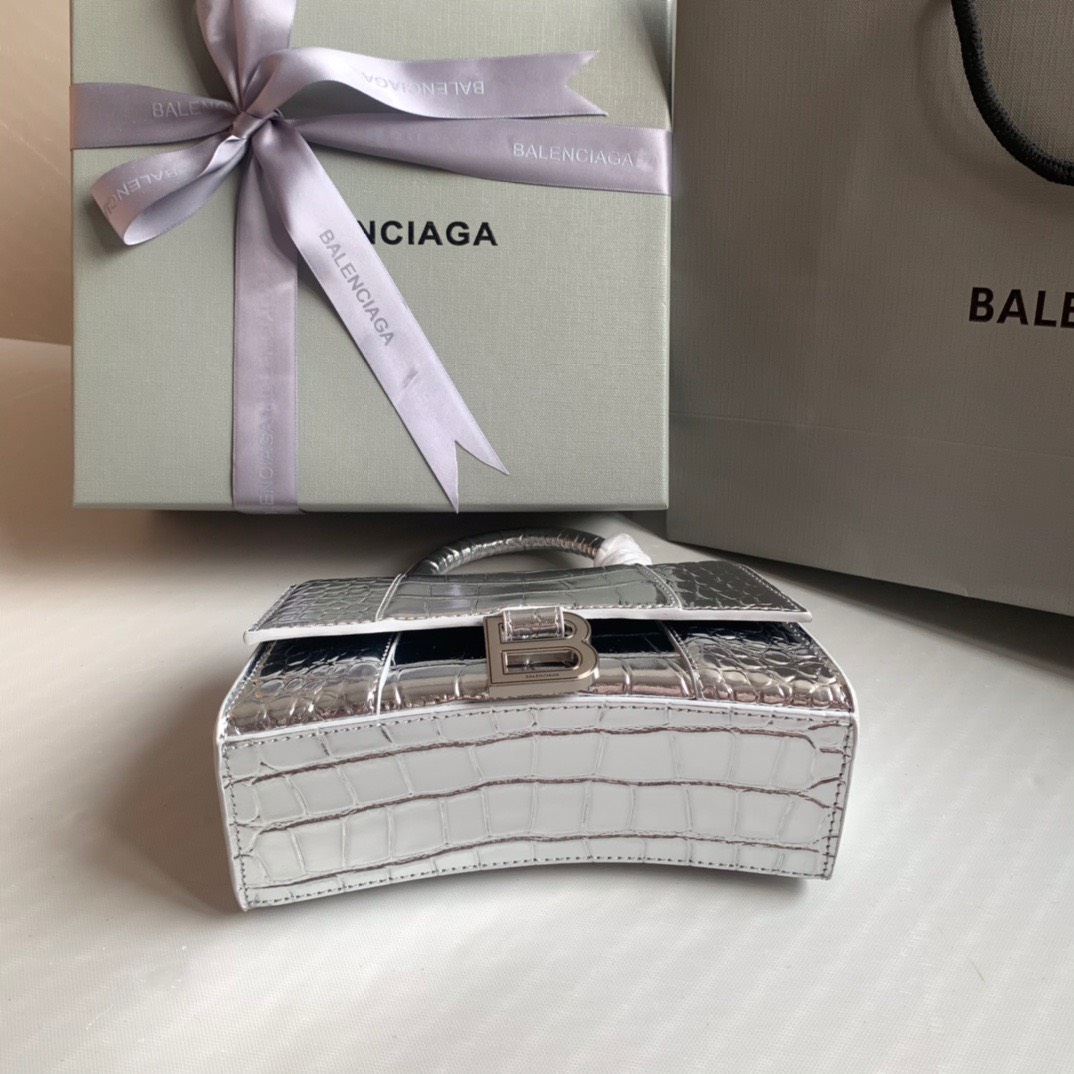 Bagsaaa Ba1en*iaga Hourglass metallic tote in silver - 19x13x8cm