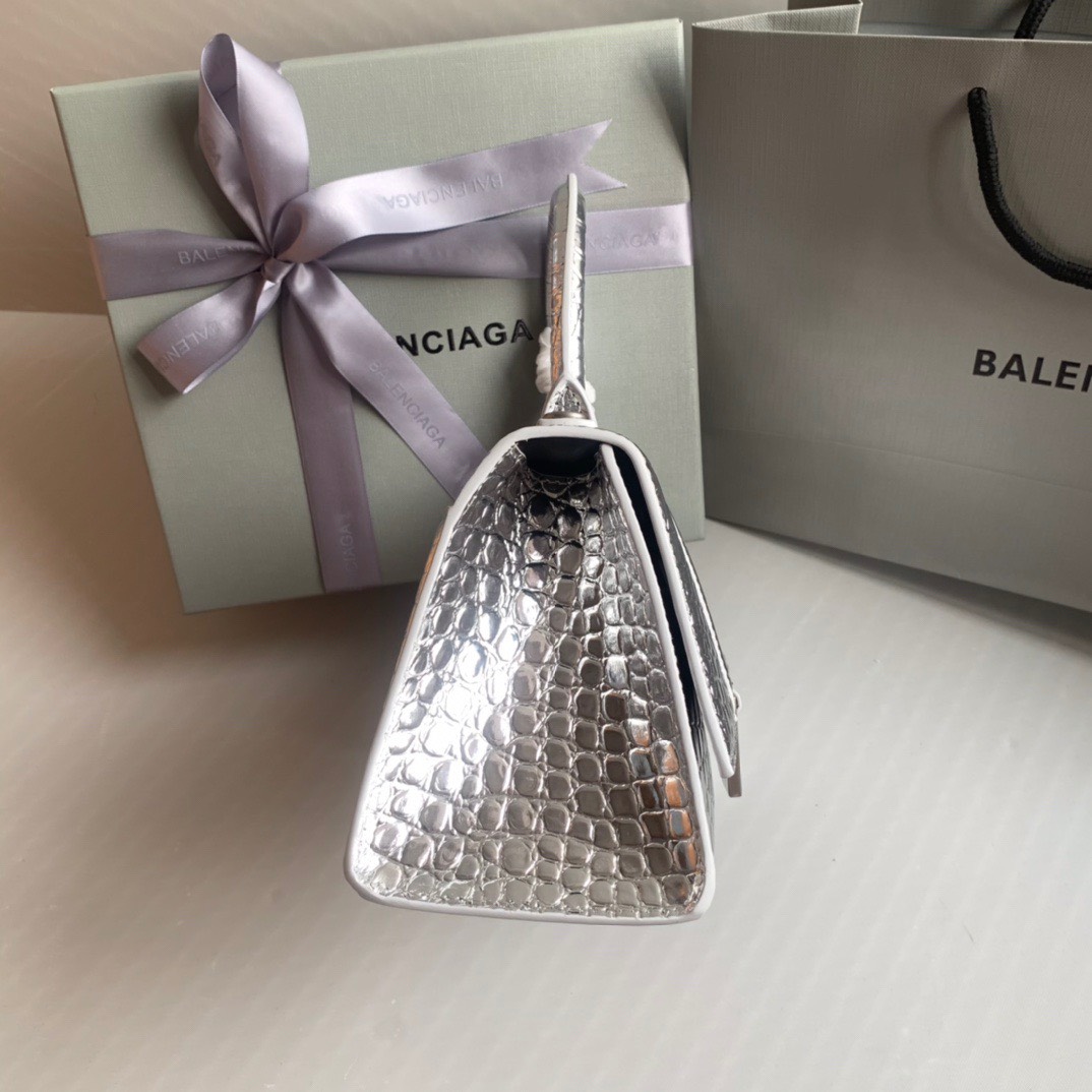 Bagsaaa Ba1en*iaga Hourglass metallic tote in silver - 23cmx10x14cm