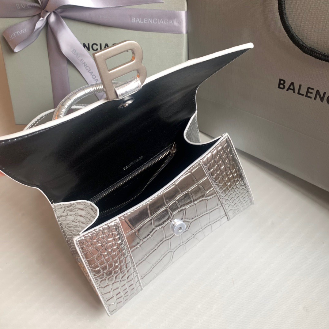 Bagsaaa Ba1en*iaga Hourglass metallic tote in silver - 23cmx10x14cm