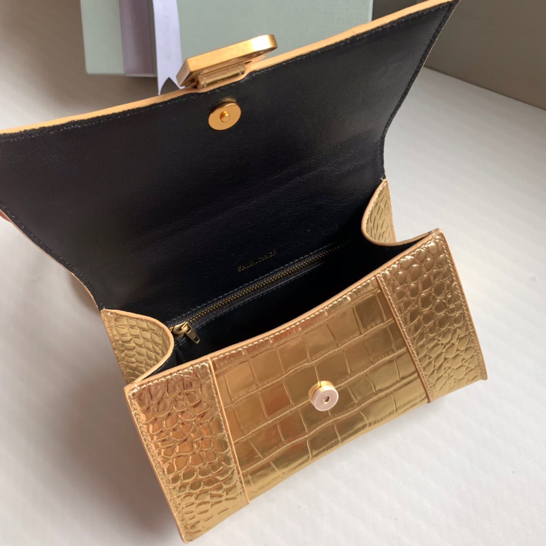 Bagsaaa Ba1en*iaga Hourglass metallic tote in gold - 19x13x8cm