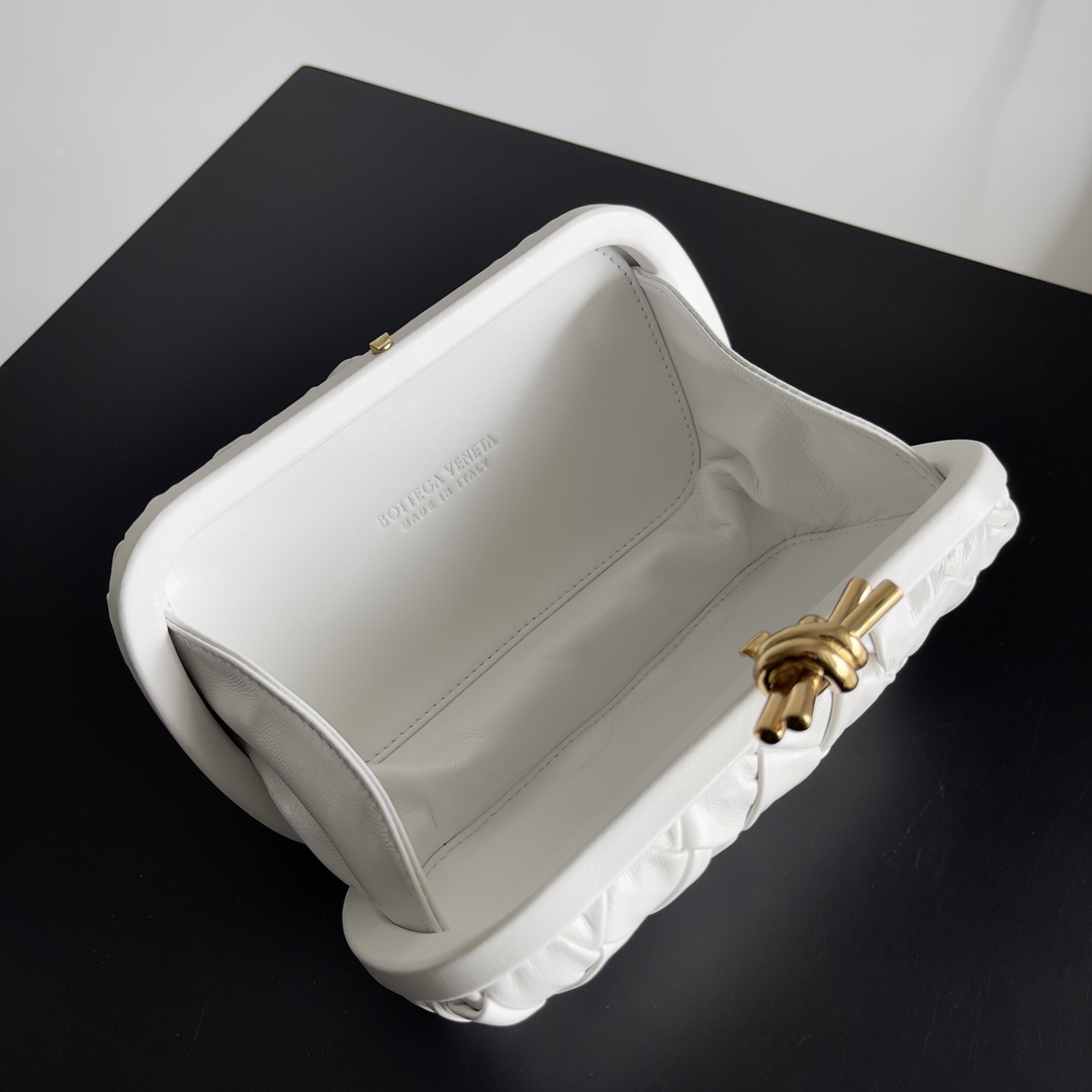 Bagsaa B0tt*ga Ven*ta Knot White - 20x12x5.5cm