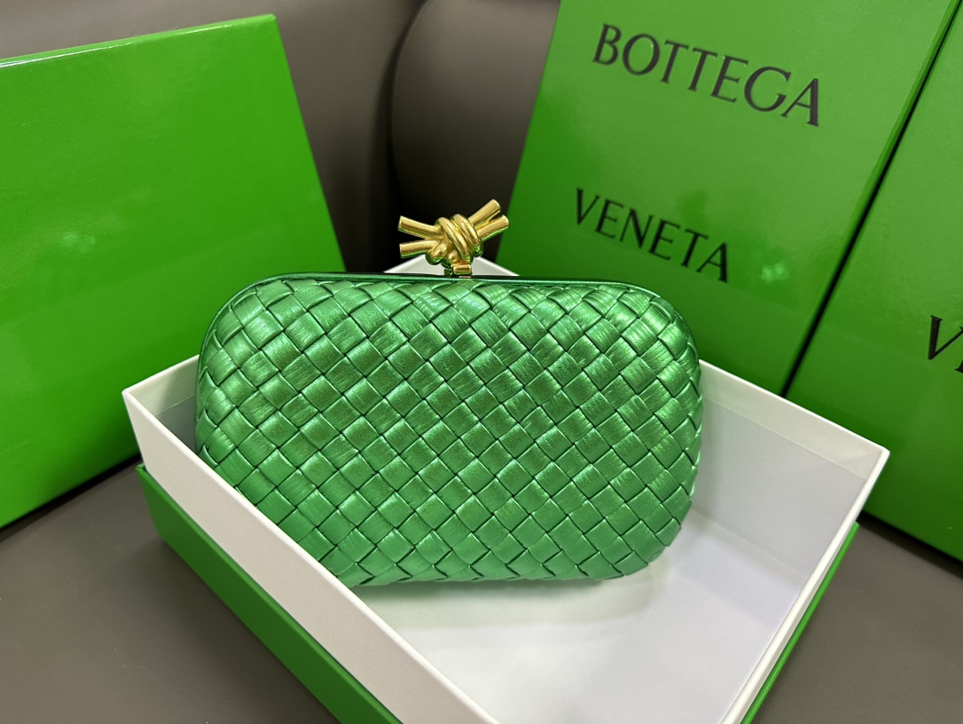 Bagsaa B0tt*ga Ven*ta Knot Neo Green - 20x12x5.5cm