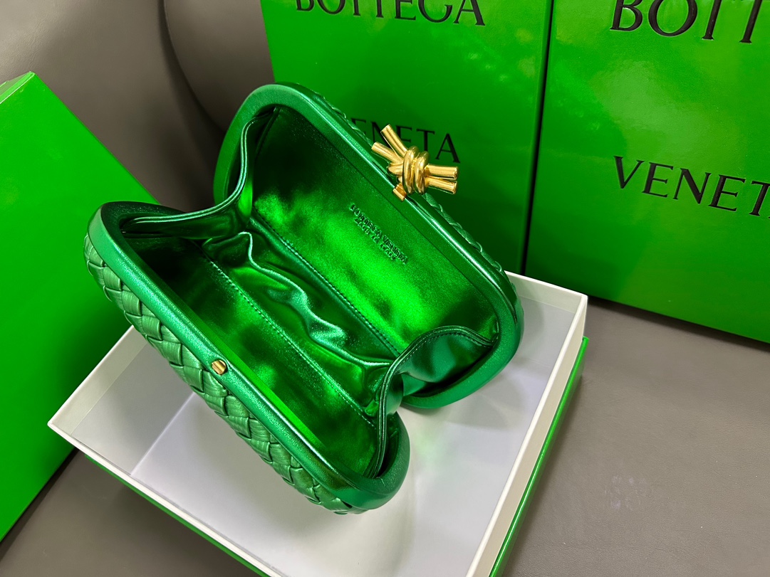 Bagsaa B0tt*ga Ven*ta Knot Neo Green - 20x12x5.5cm