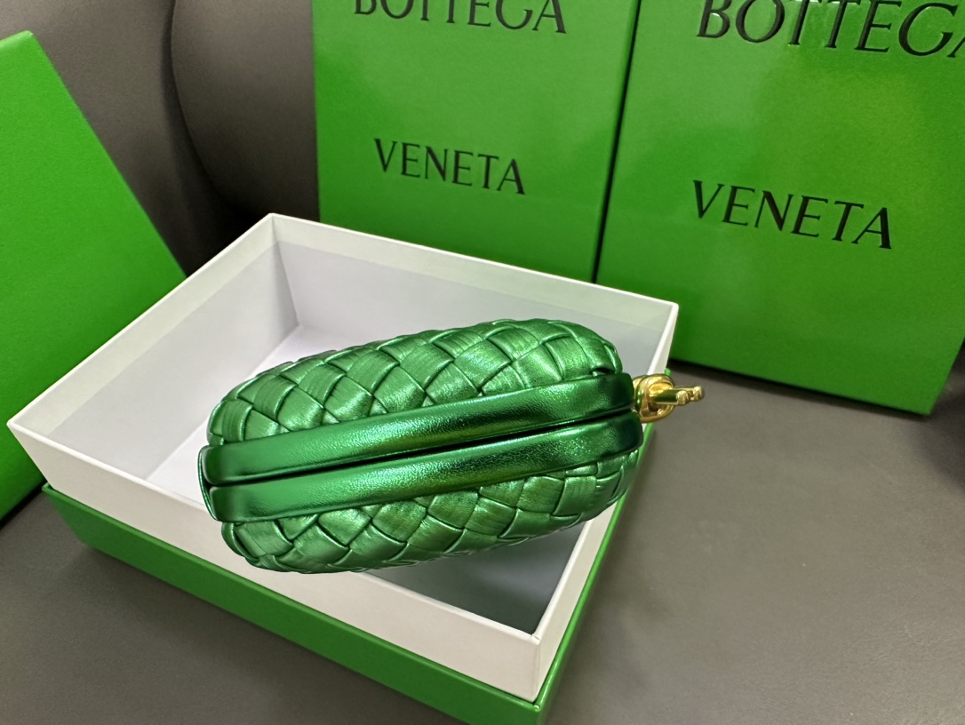 Bagsaa B0tt*ga Ven*ta Knot Neo Green - 20x12x5.5cm