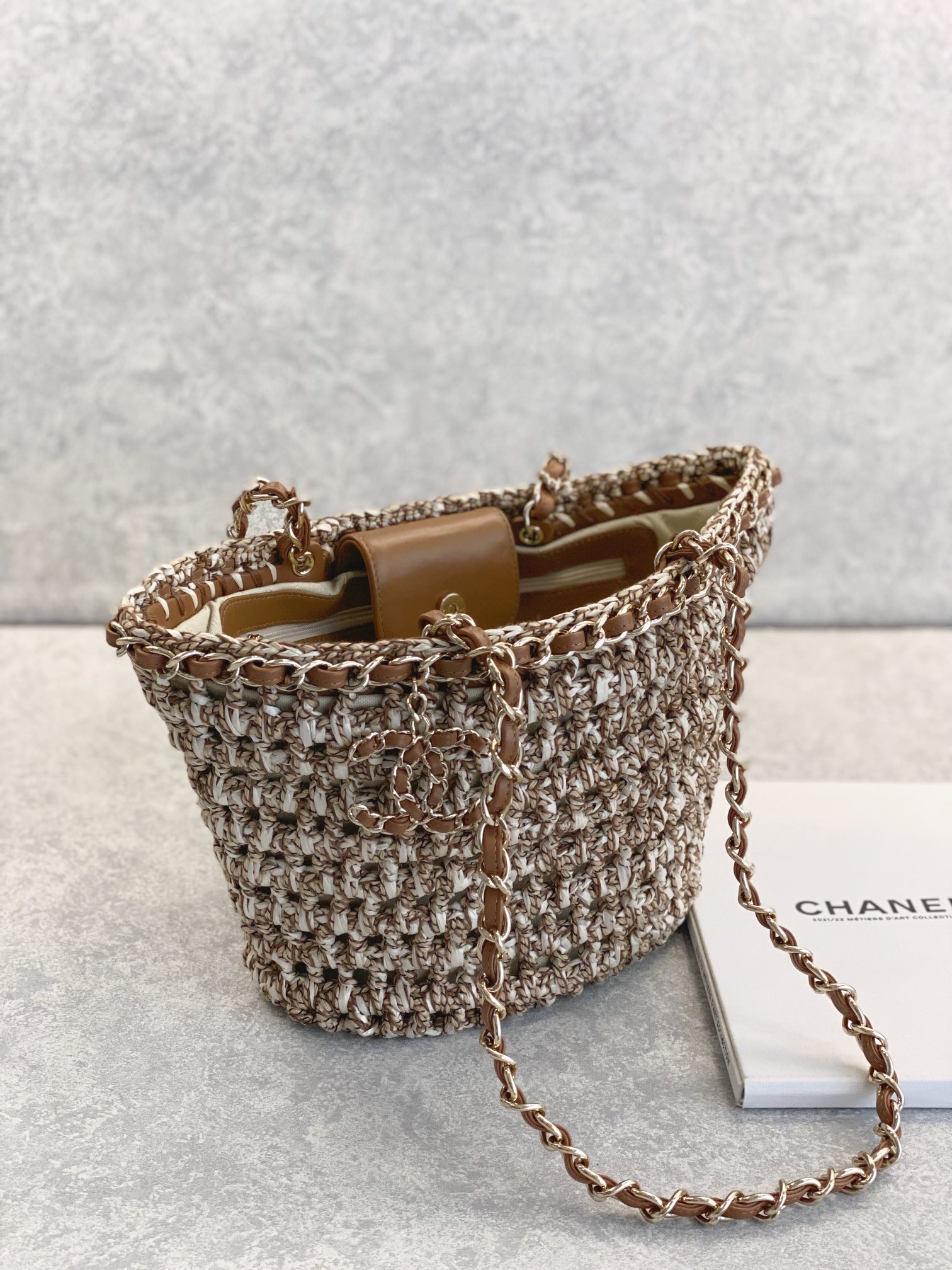 Bagsaaa Chrochet Small Tote Brown & Pink - 20 × 36 × 12 cm