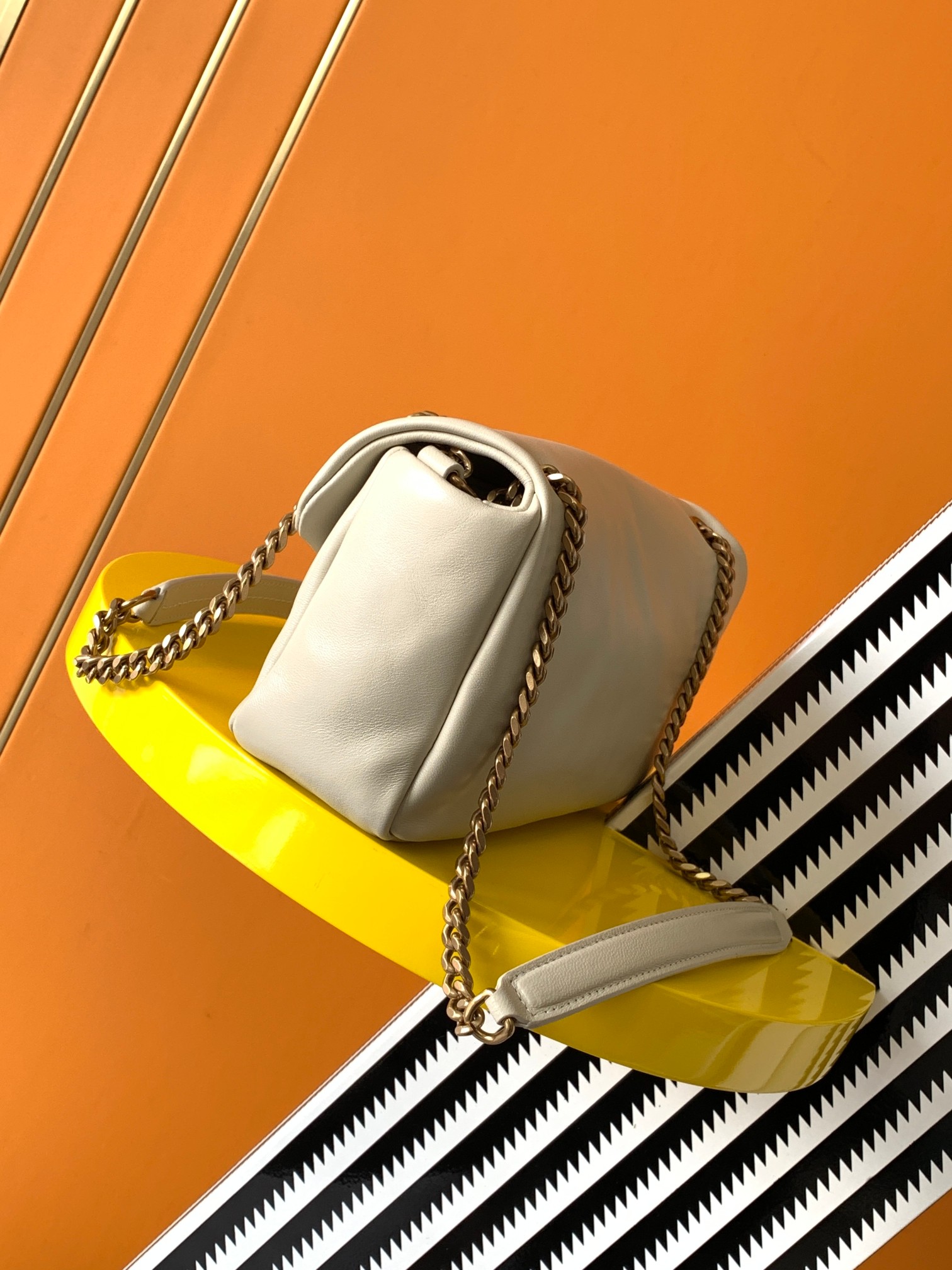 Bagsaaa Y51 Calypso leather shoulder beige bag - 26×14×7cm