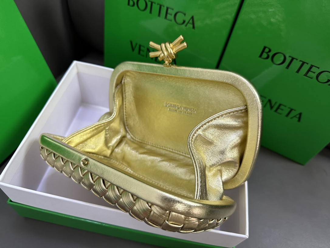Bagsaa B0tt*ga Ven*ta Knot Light Gold - 20x12x5.5cm