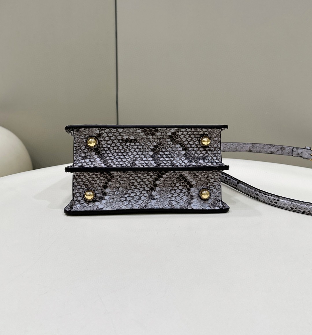 Bagsaaa Peekaboo ISeeU Petite Natural python leather bag -21*11*16cm