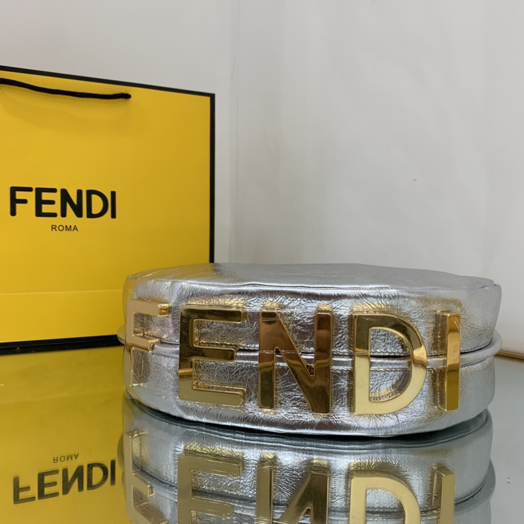 Bagsaaa F**di Medium Graphy In Silver - 10×29×24.5cm