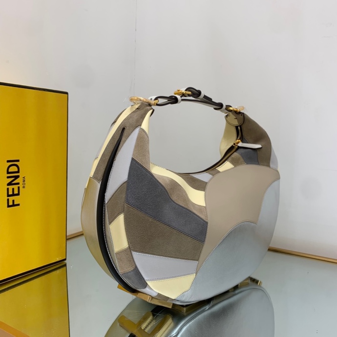 Bagsaaa F**di Large Graphy Graffiti In Silver - 32.5*15*23.5cm