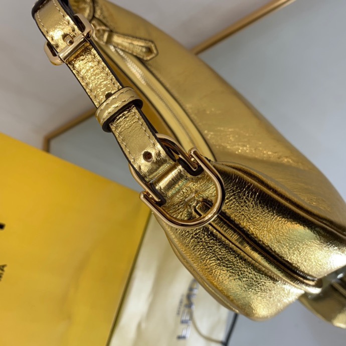 Bagsaaa F**di Medium Graphy In Gold - 10×29×24.5cm